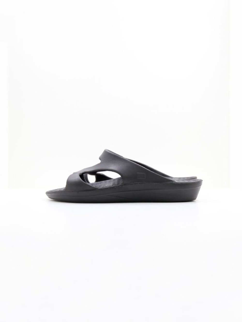 Telic Z-Strap Black Rubber Lightweight Comfort Slide Sandals - Women's 9